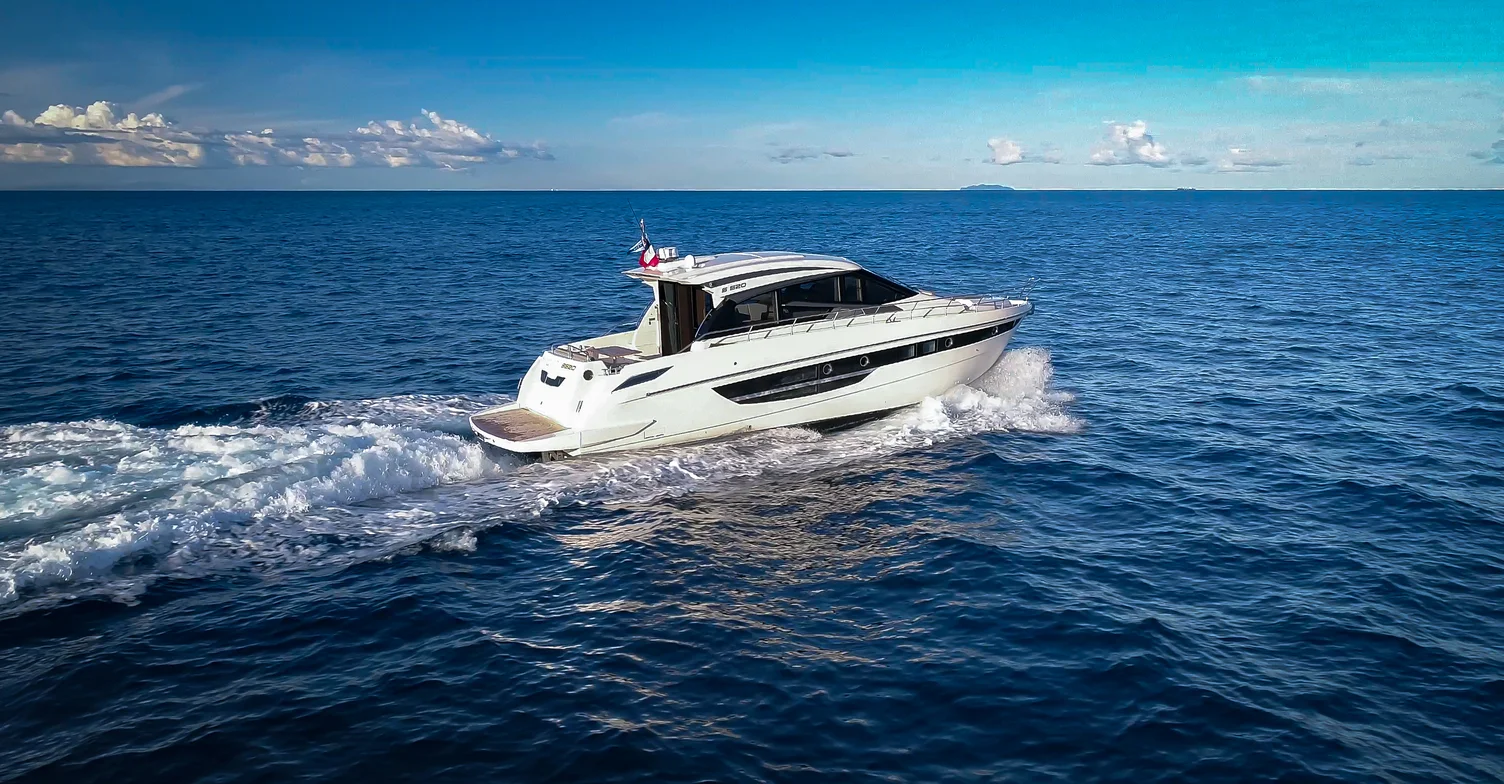 Cayman Yachts S520 — photo 4