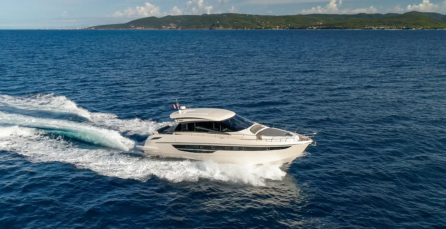 Cayman Yachts S520 — photo 6