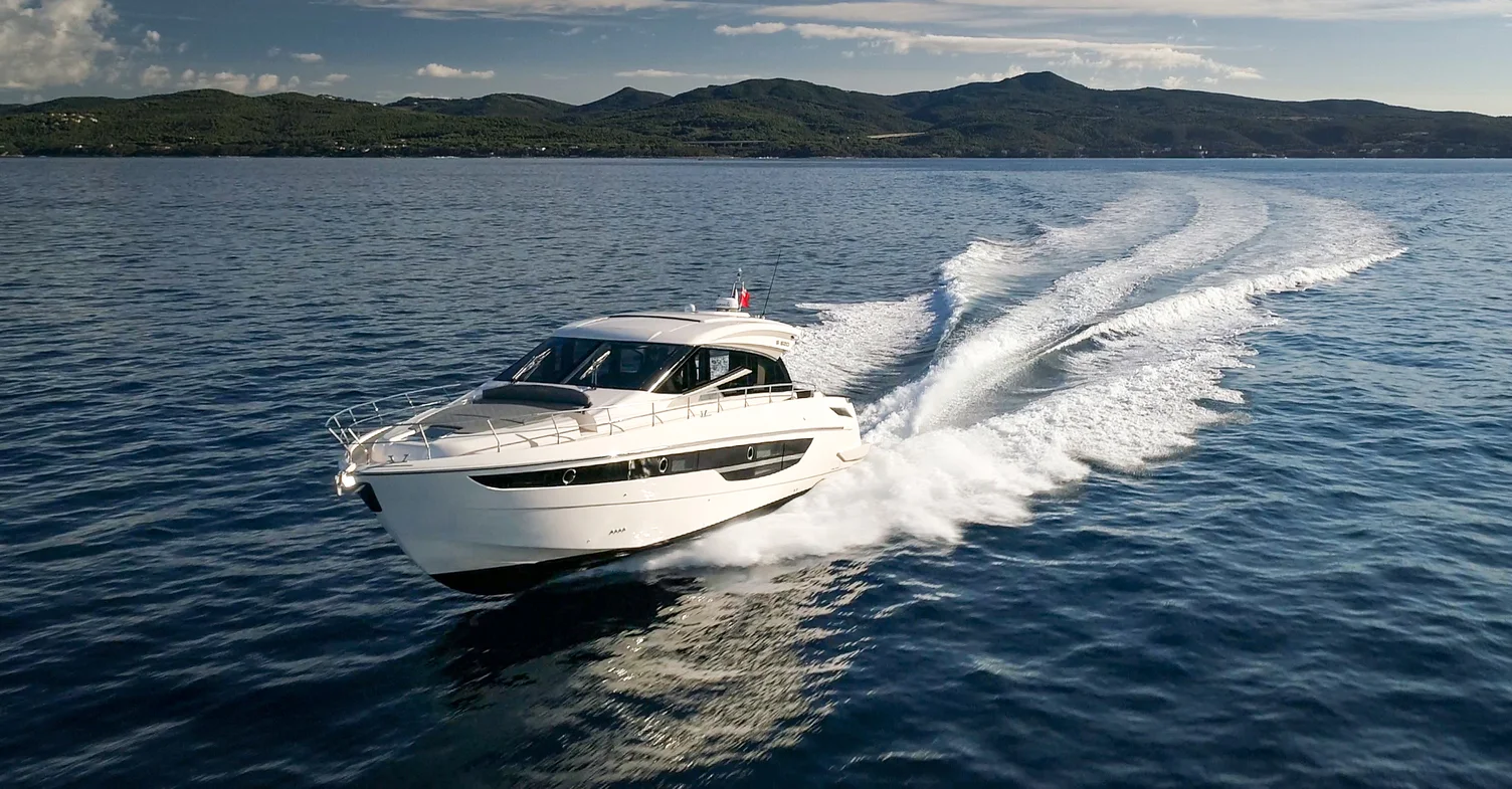 Cayman Yachts S520 — photo 8
