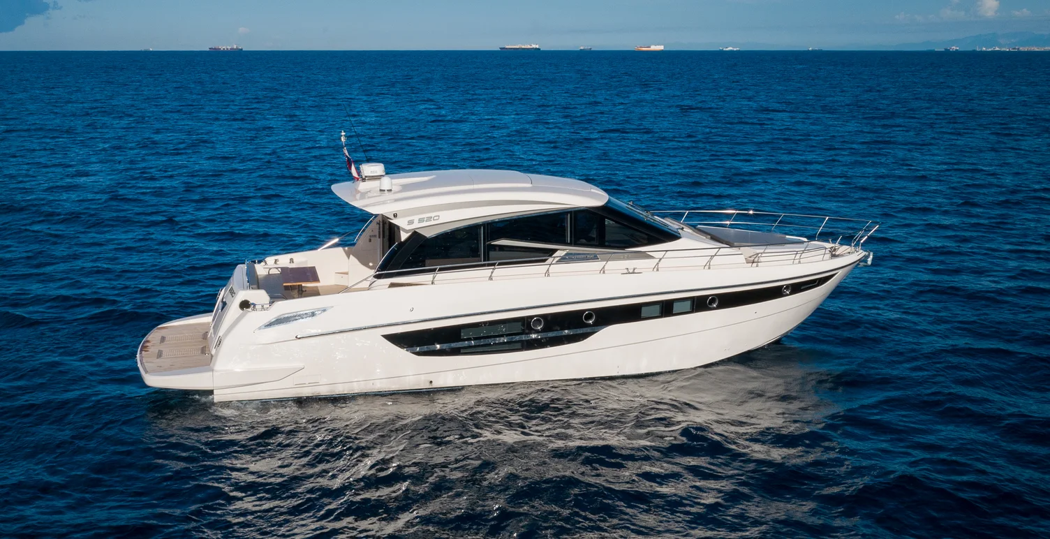 Cayman Yachts S520 — photo 9