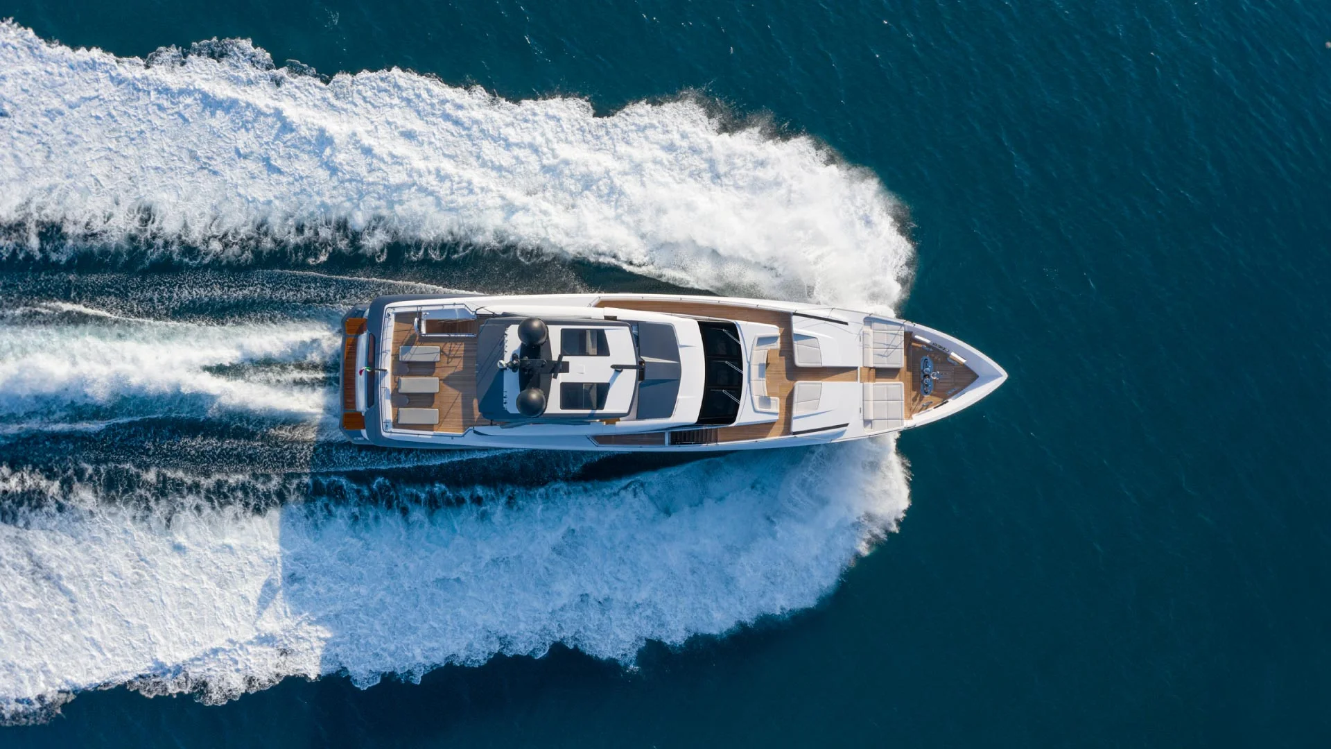 Custom Line Saetta 106 — photo 2