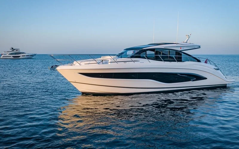 Princess Yachts V55 — photo 3