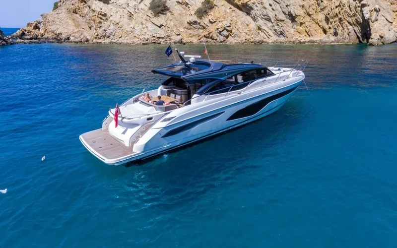 Princess Yachts V65 — photo 2