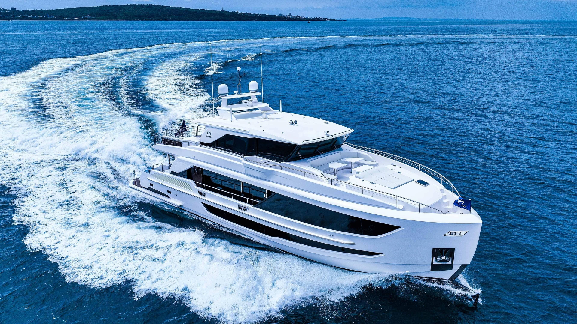 Horizon Yachts FD90 — photo 2