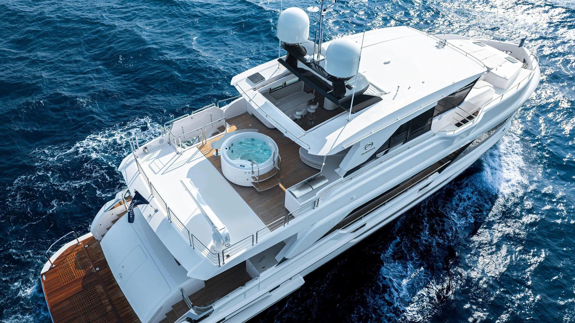 Horizon Yachts FD90 — photo 5