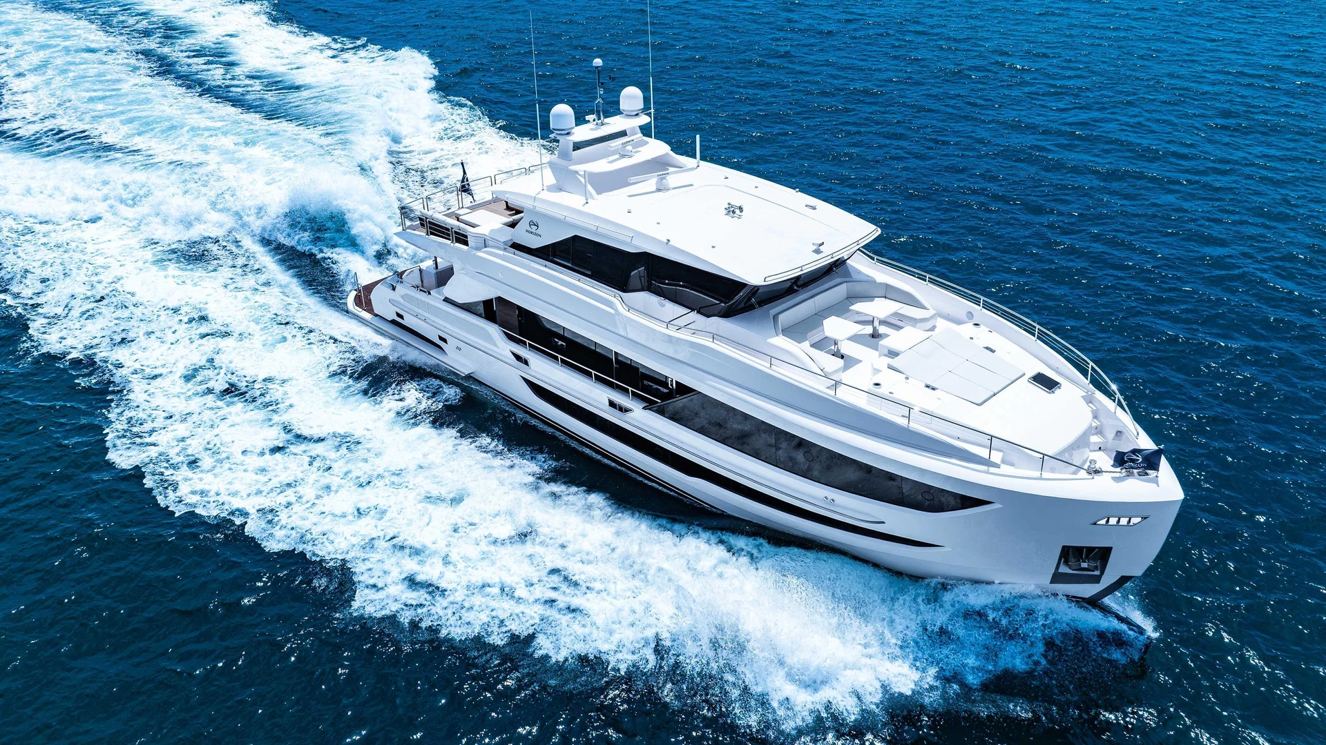 Horizon Yachts FD90 — photo 1