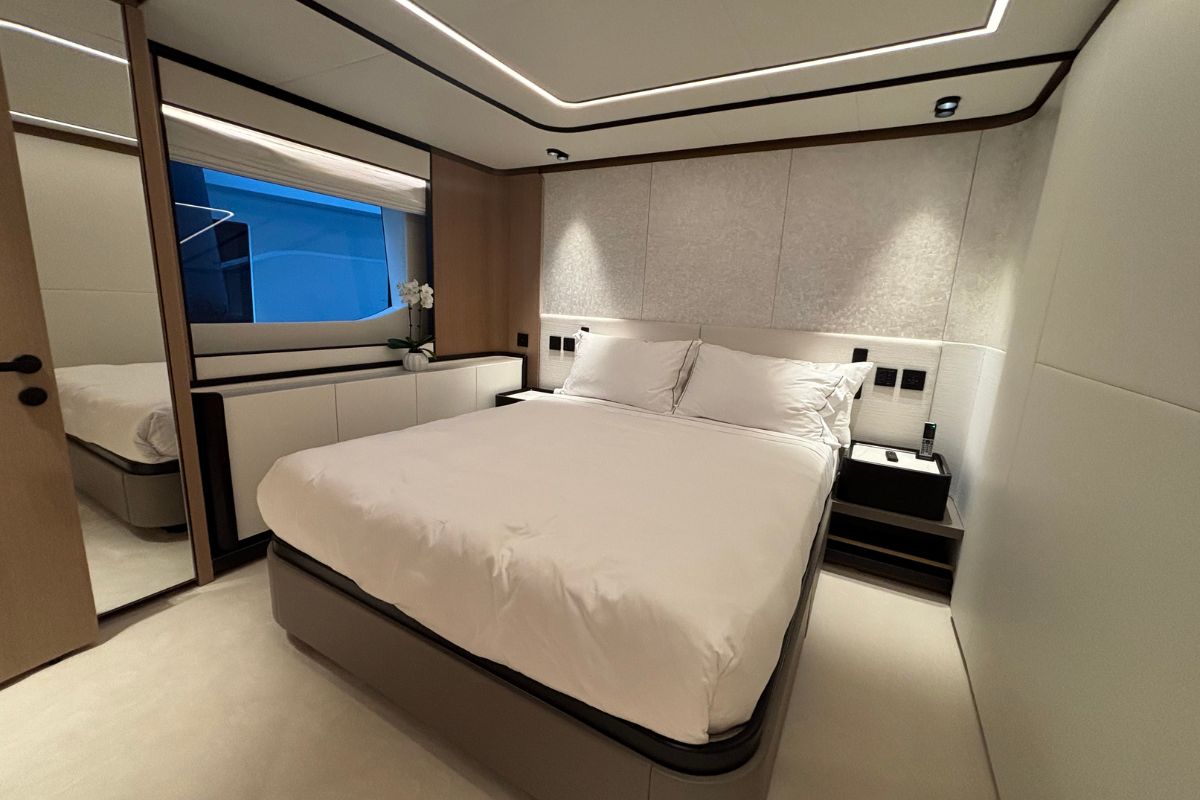 Majesty Yachts Majesty 112 — photo 6