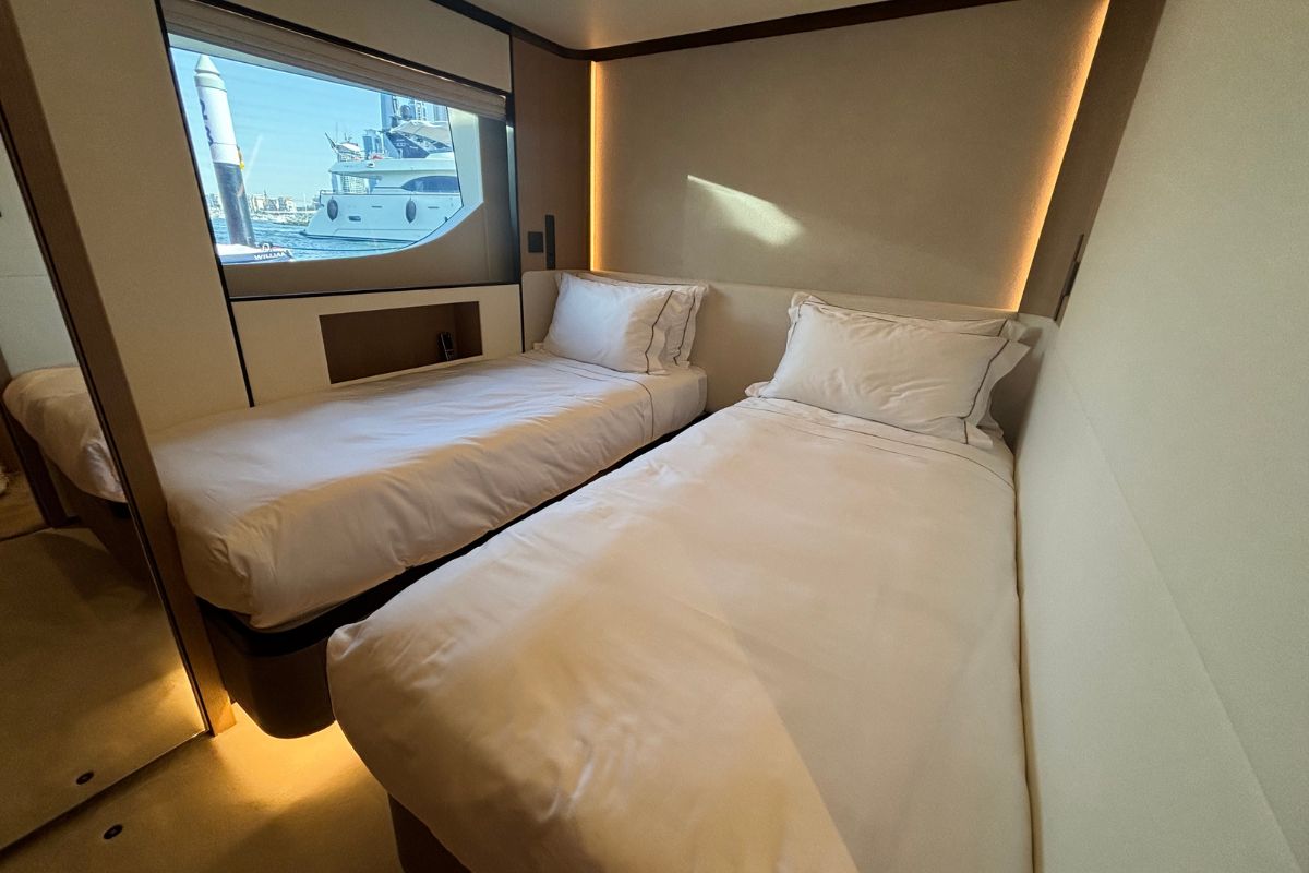 Majesty Yachts Majesty 112 — photo 5