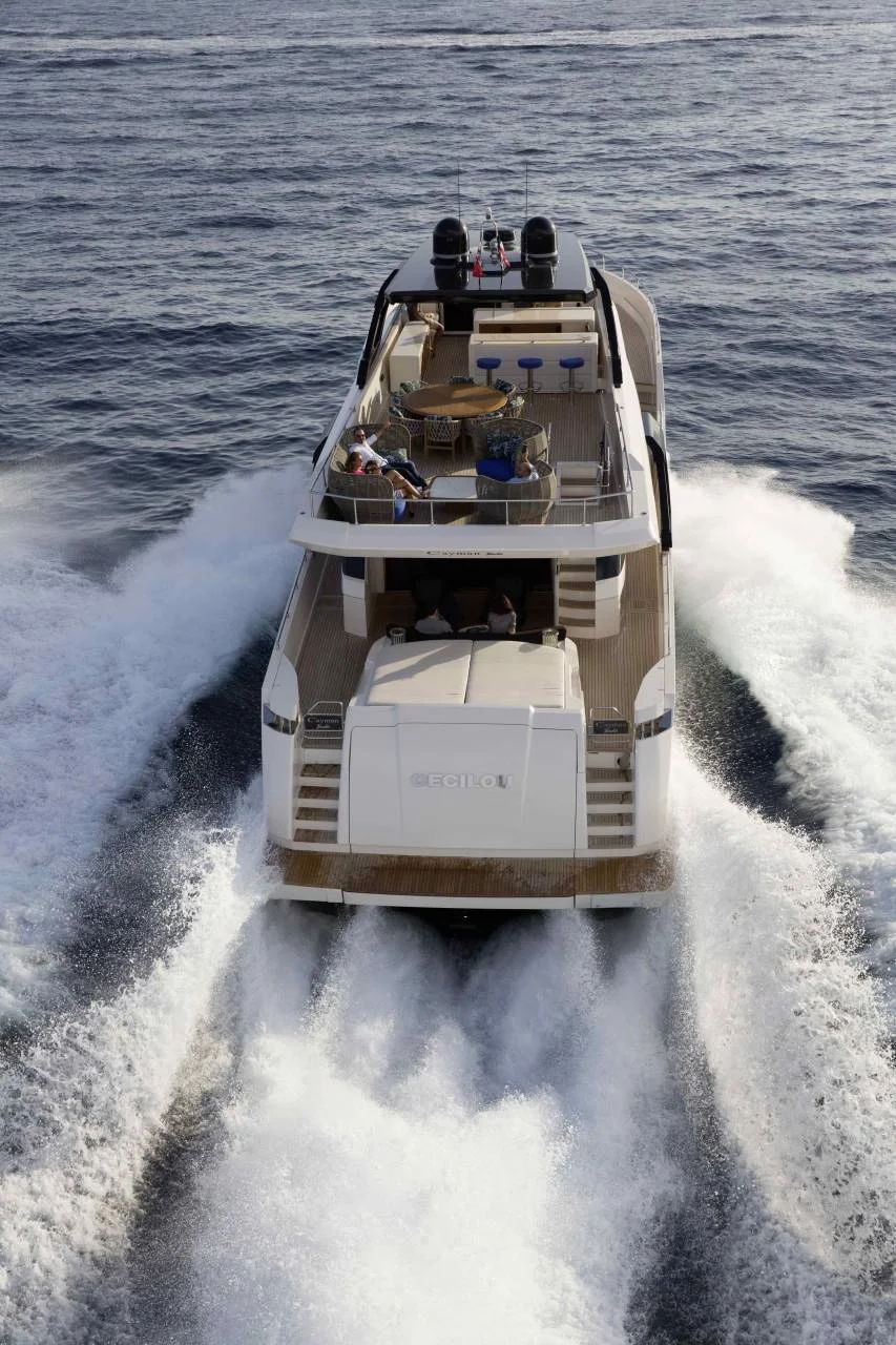 Cayman Yachts F920 — photo 6