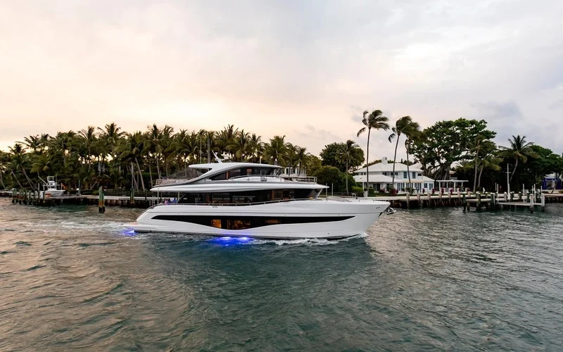 Princess Yachts X80 — photo 4