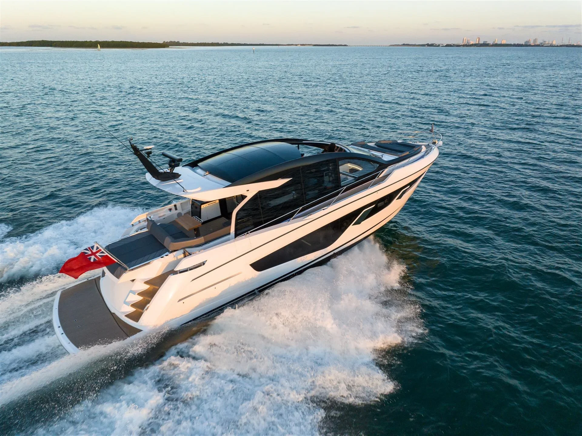 Sunseeker Predator 65 — photo 1