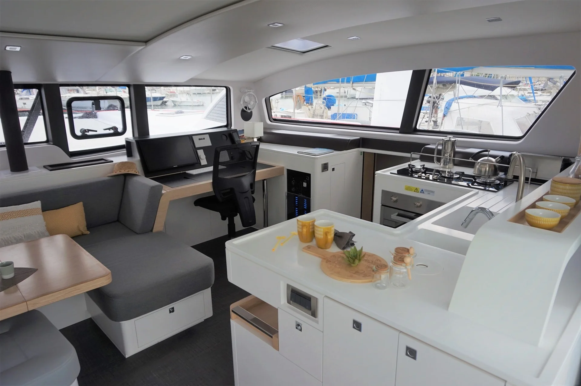 Outremer 5x — photo 4