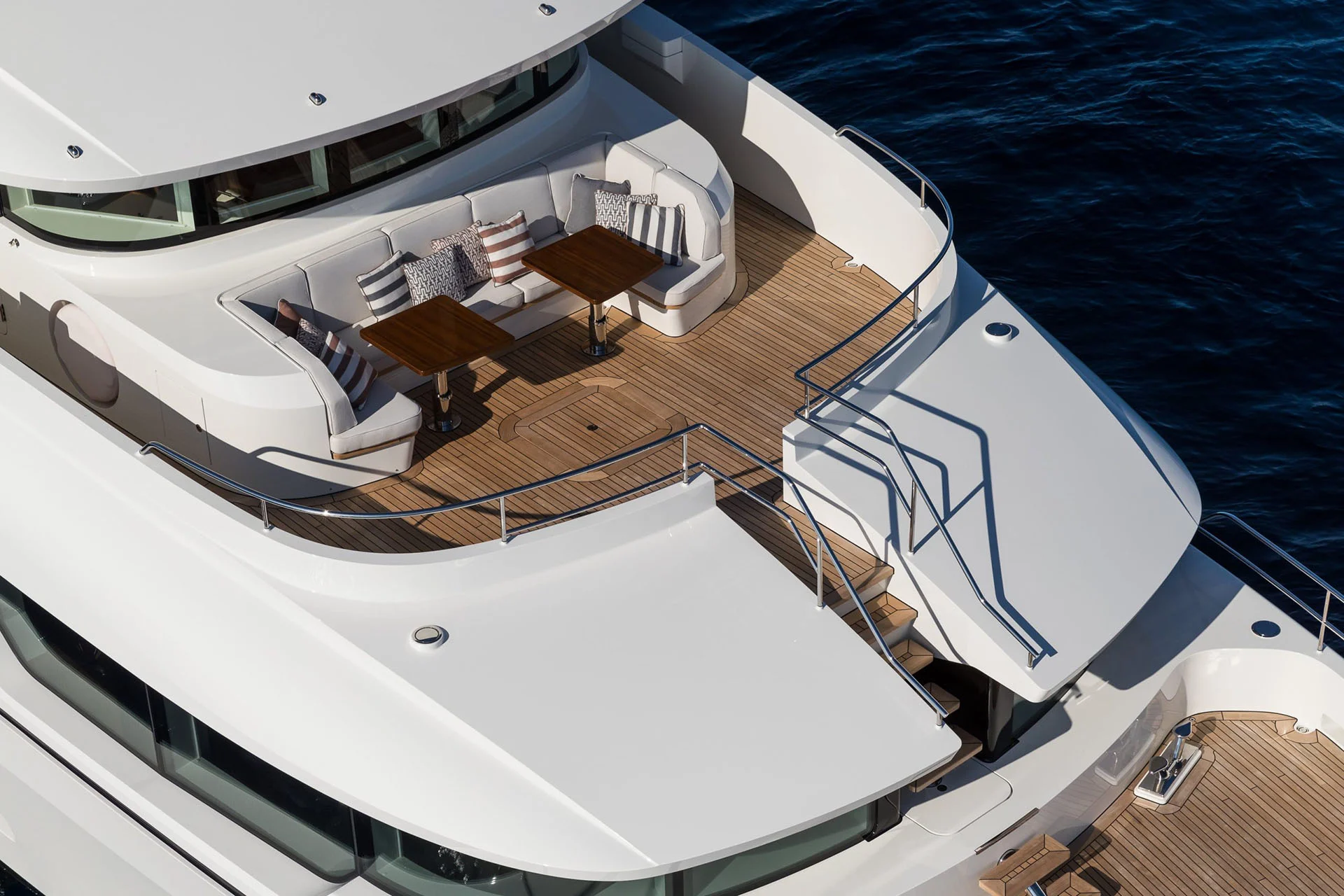 Moonen Shipyards Moonen 122 — photo 9