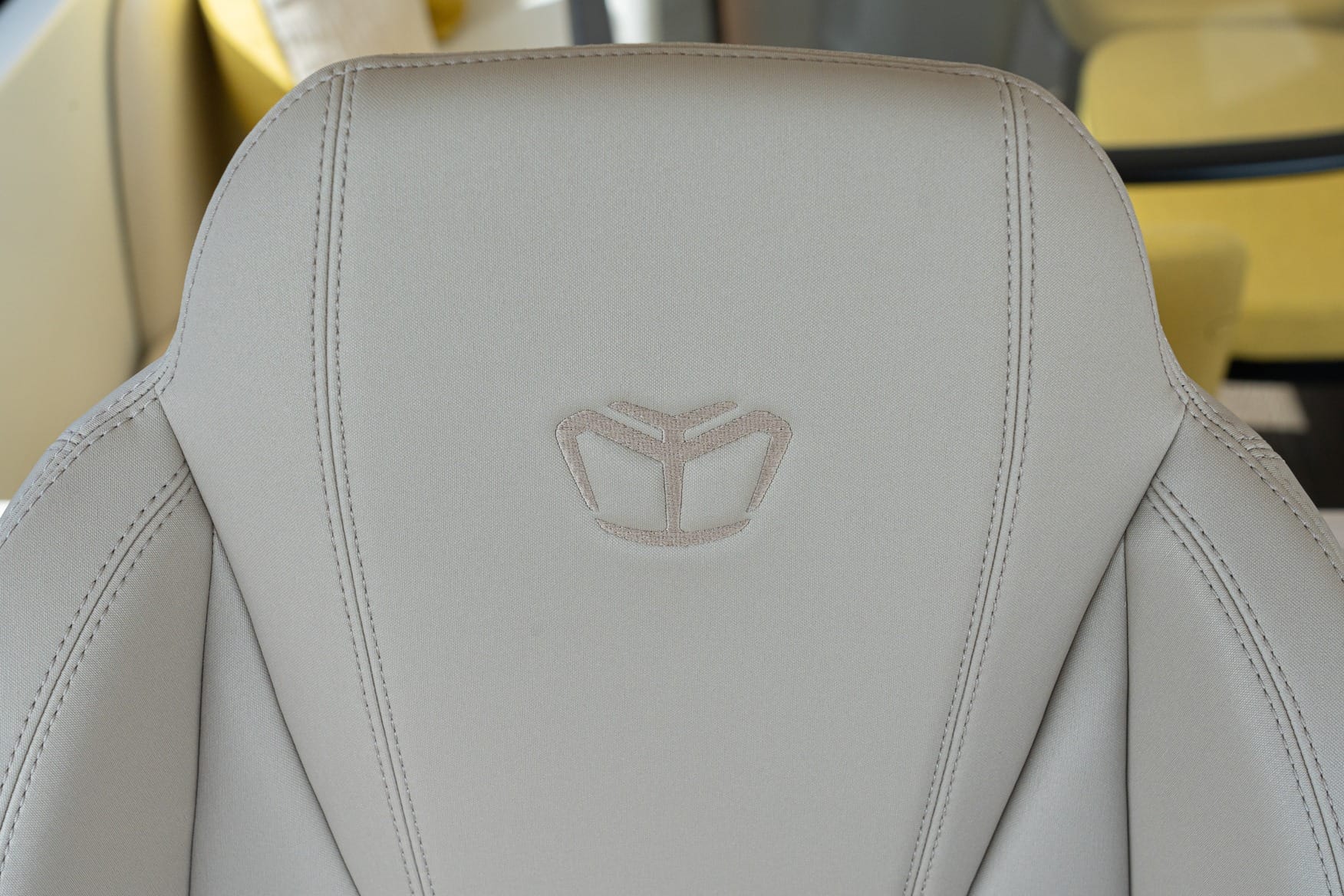 Majesty Yachts Majesty 72 — photo 3