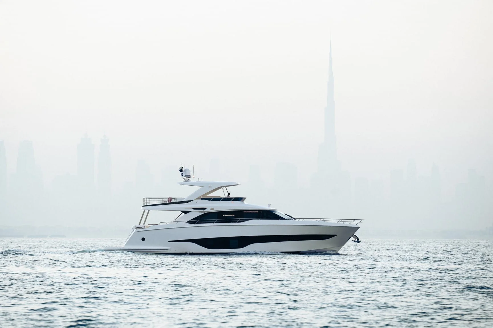 Majesty Yachts Majesty 72 — photo 1