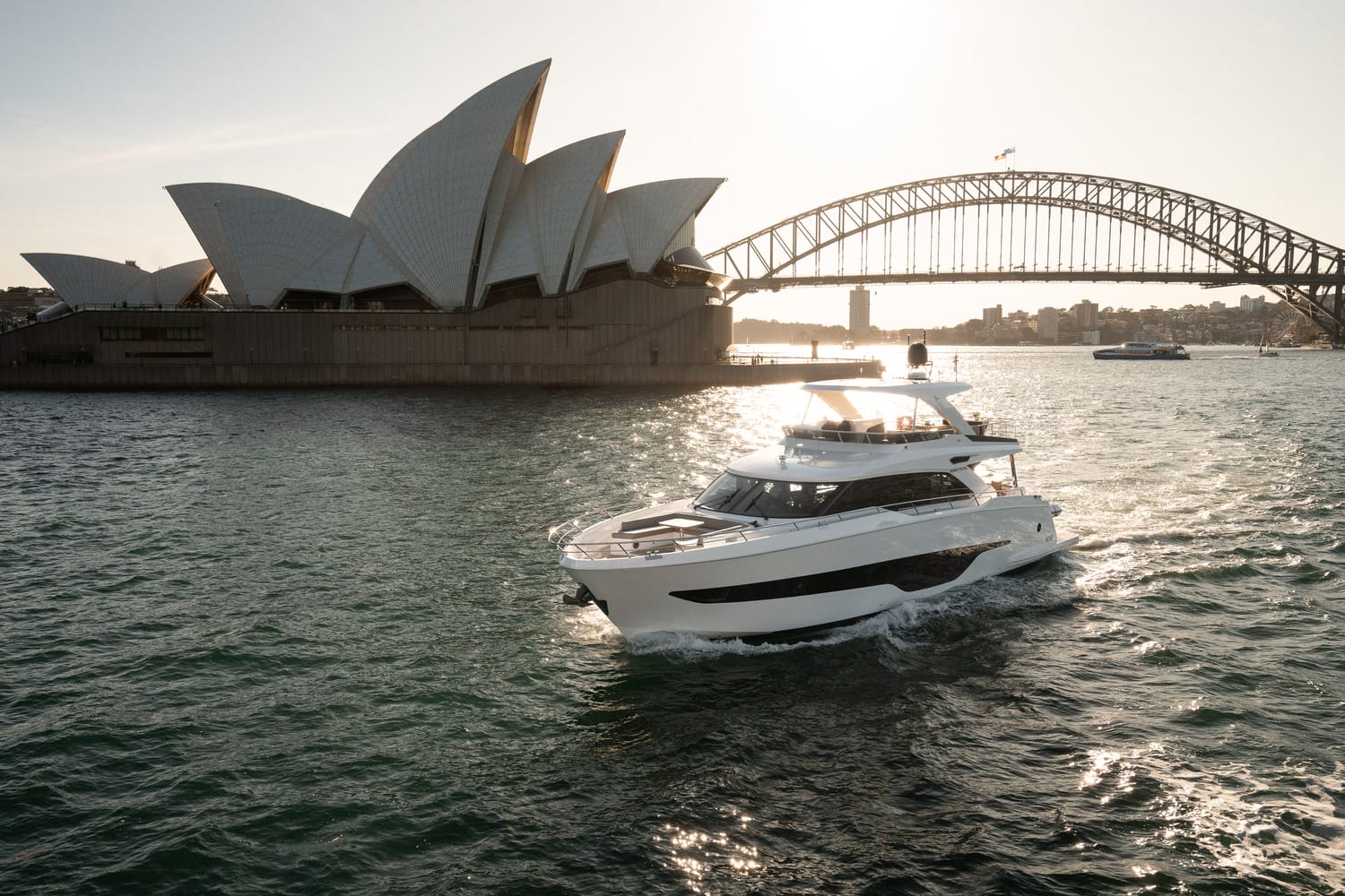Majesty Yachts Majesty 72 — photo 2