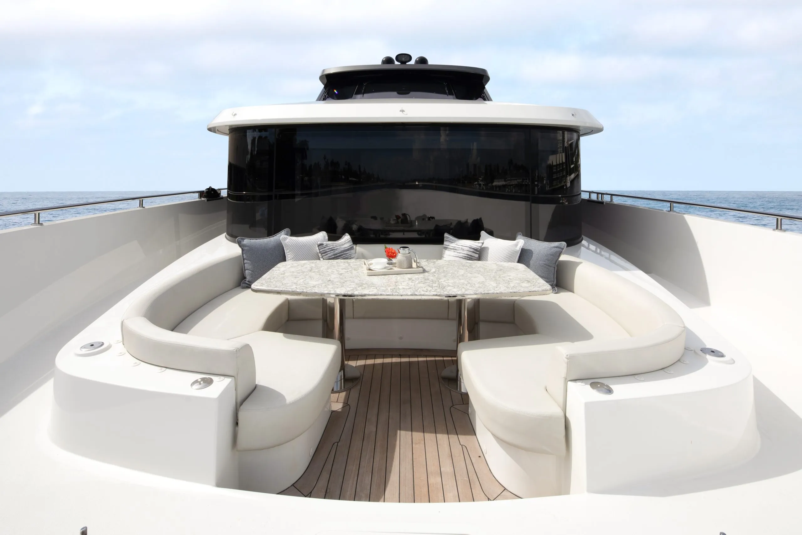 Ocean Alexander 32L — photo 5