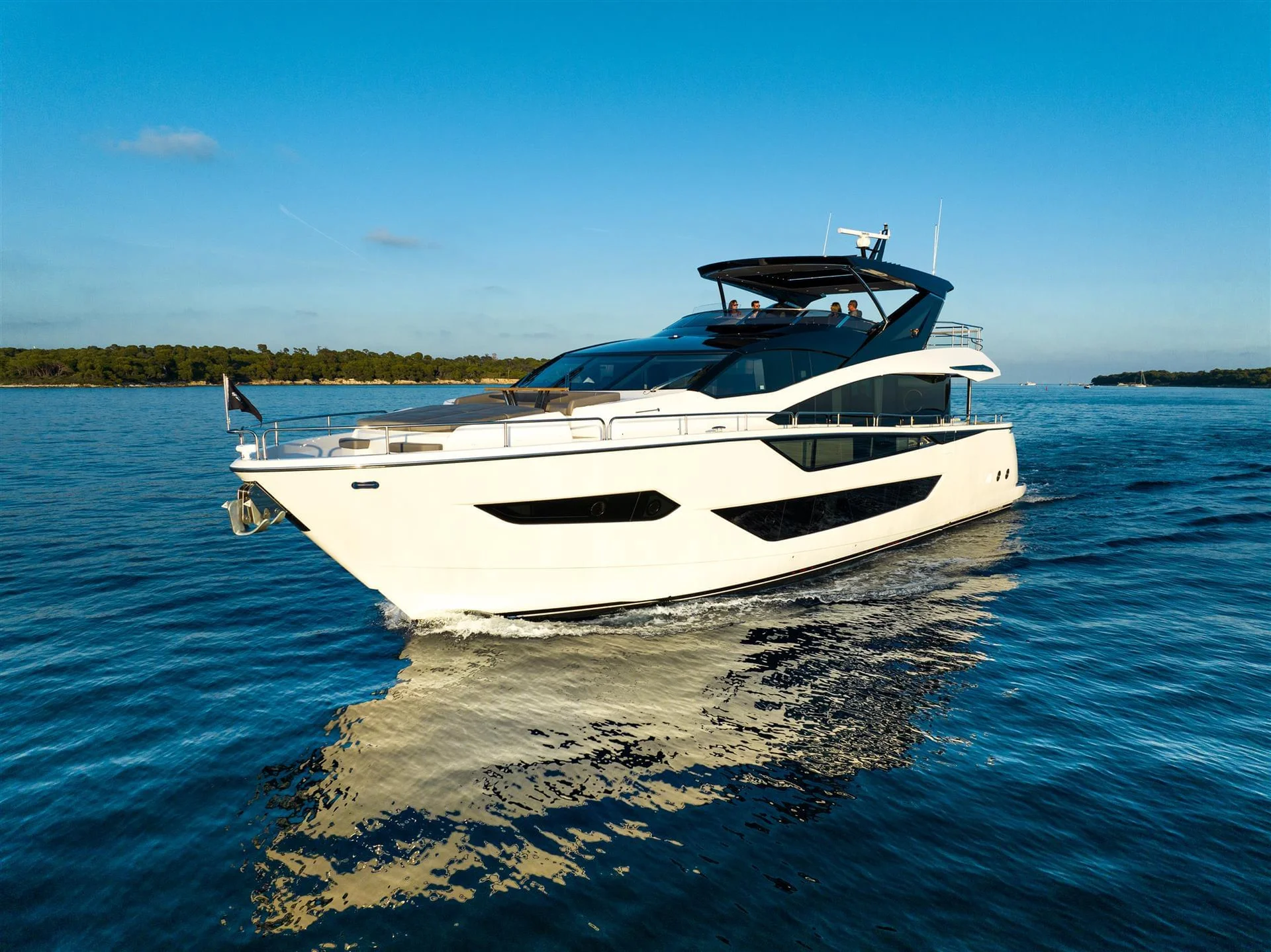 Sunseeker 88 Yacht — photo 9