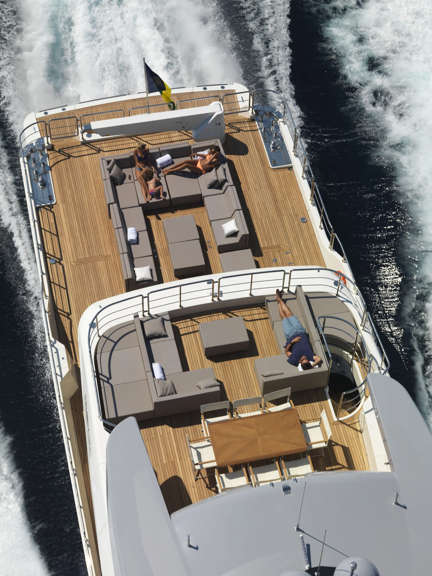 Canados Oceanic 100 Tri-Deck — photo 6