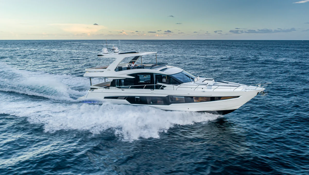 Galeon 800 fly — photo 8