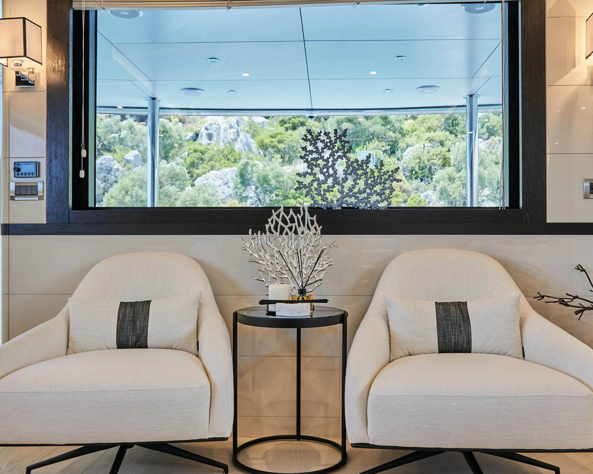 Bering Yachts B77 — photo 5