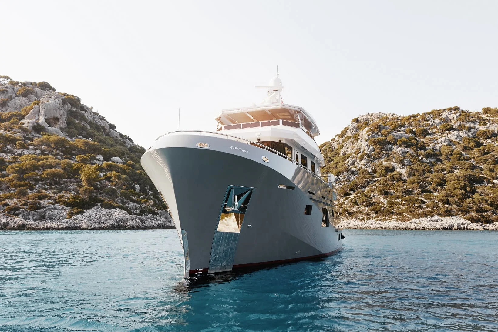 Bering Yachts B77 — photo 2