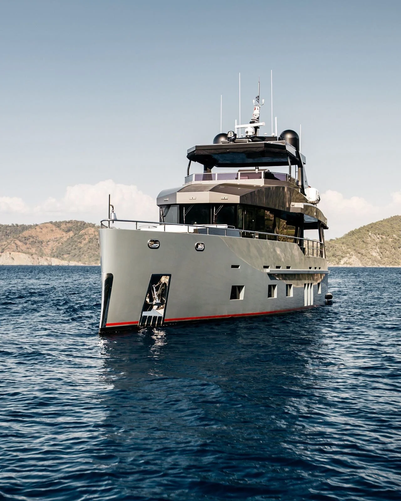 Bering Yachts B78 — photo 9