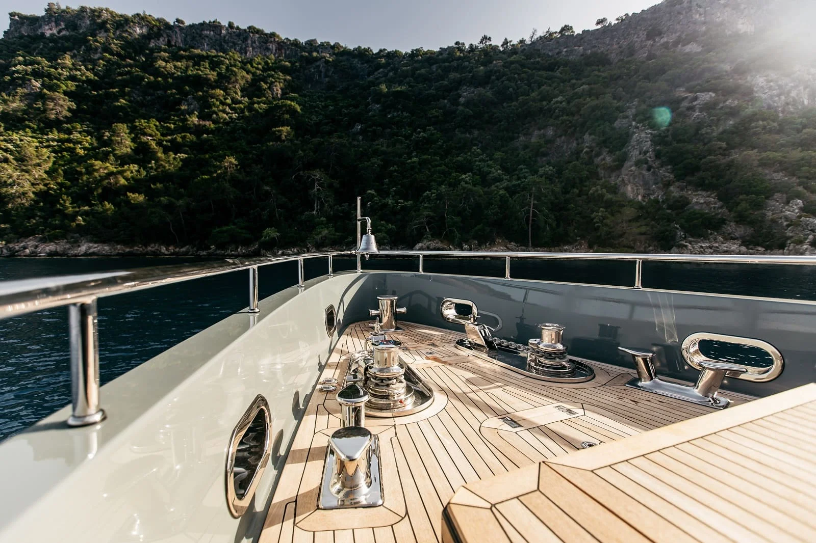 Bering Yachts B78 — photo 6