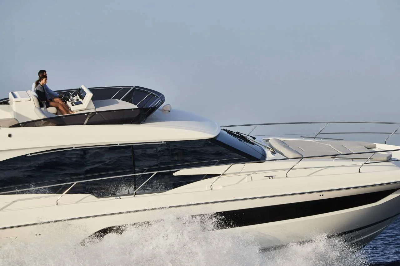 Prestige Yachts Prestige 590 — photo 6