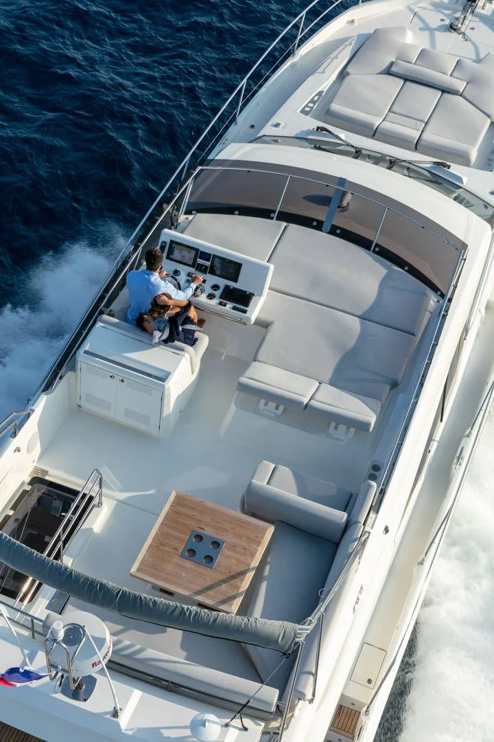 Prestige Yachts Prestige 590 — photo 10
