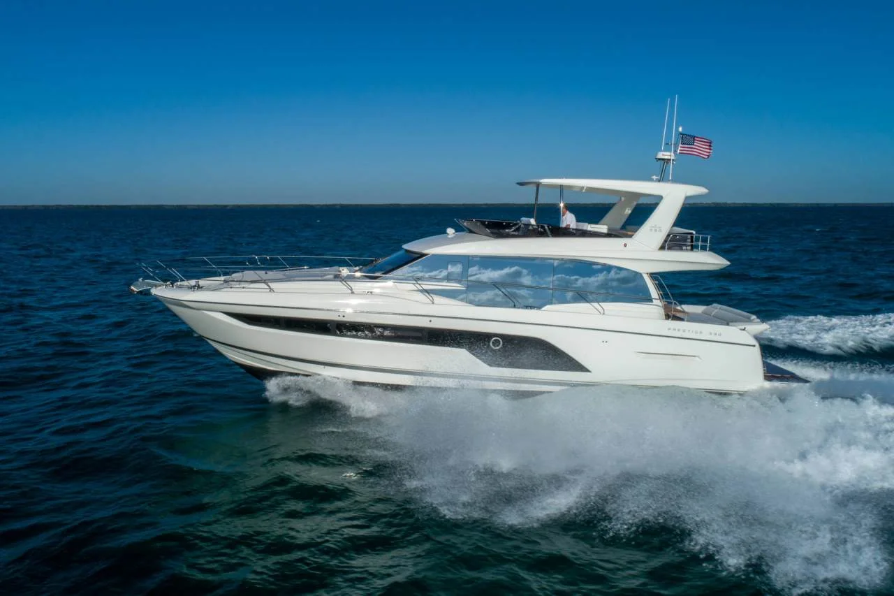Prestige Yachts Prestige 590 — photo 4