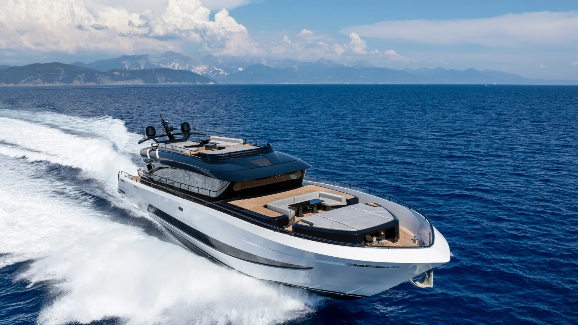AB Yachts AB 110 — photo 6