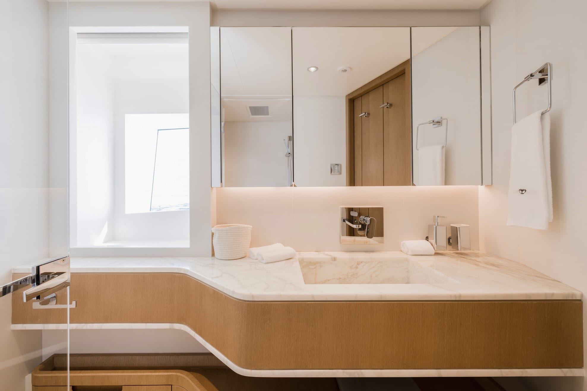 Majesty Yachts Majesty 120 — photo 9