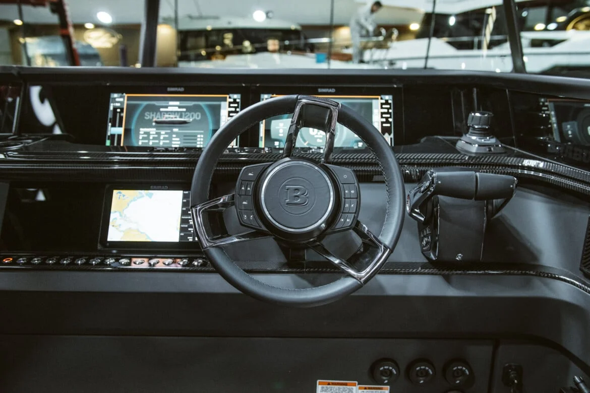 Brabus Marine Shadow 1200 Cross Top — photo 6