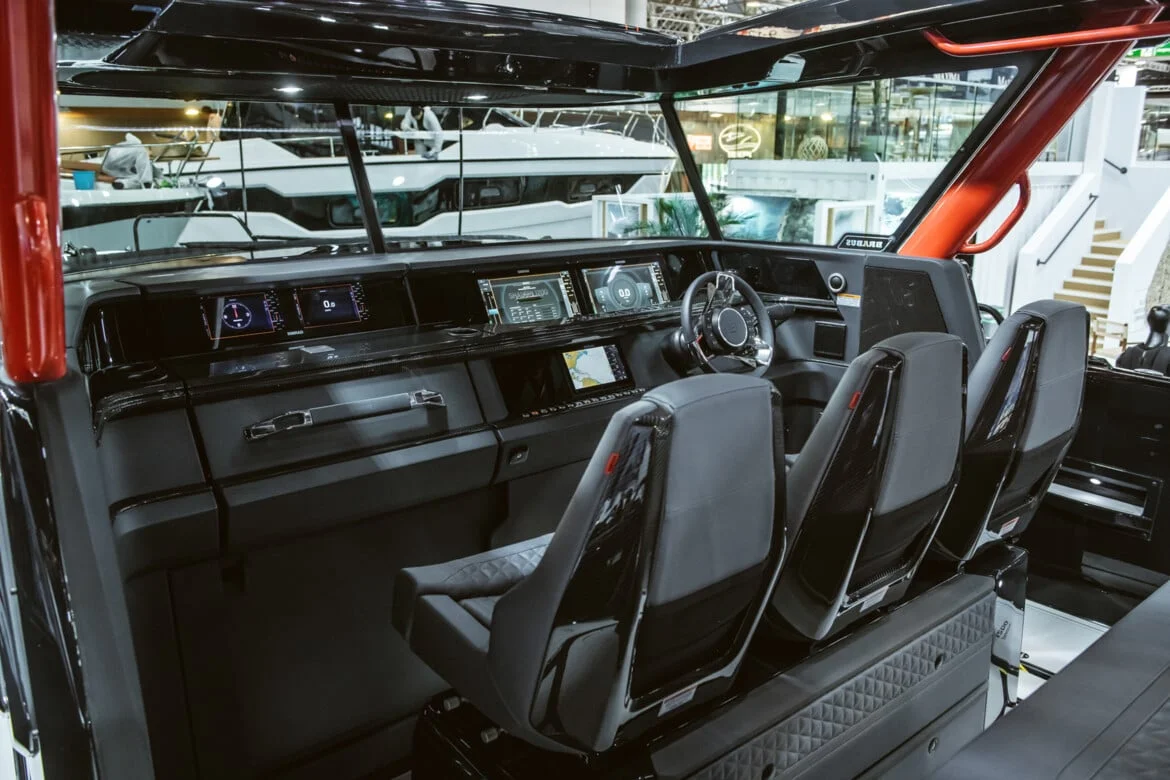 Brabus Marine Shadow 1200 Cross Top — photo 4