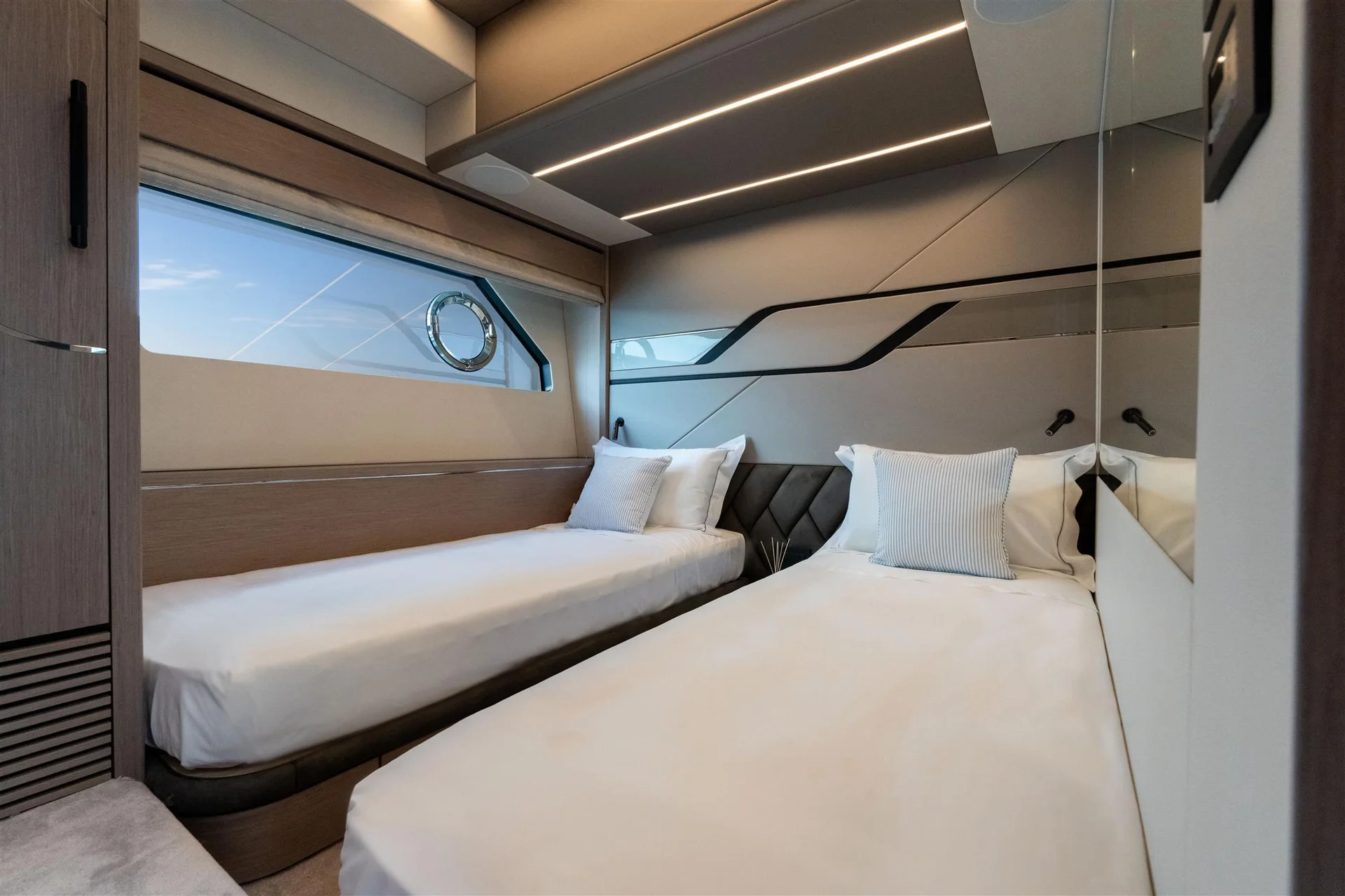 Sunseeker Predator 75 — photo 9