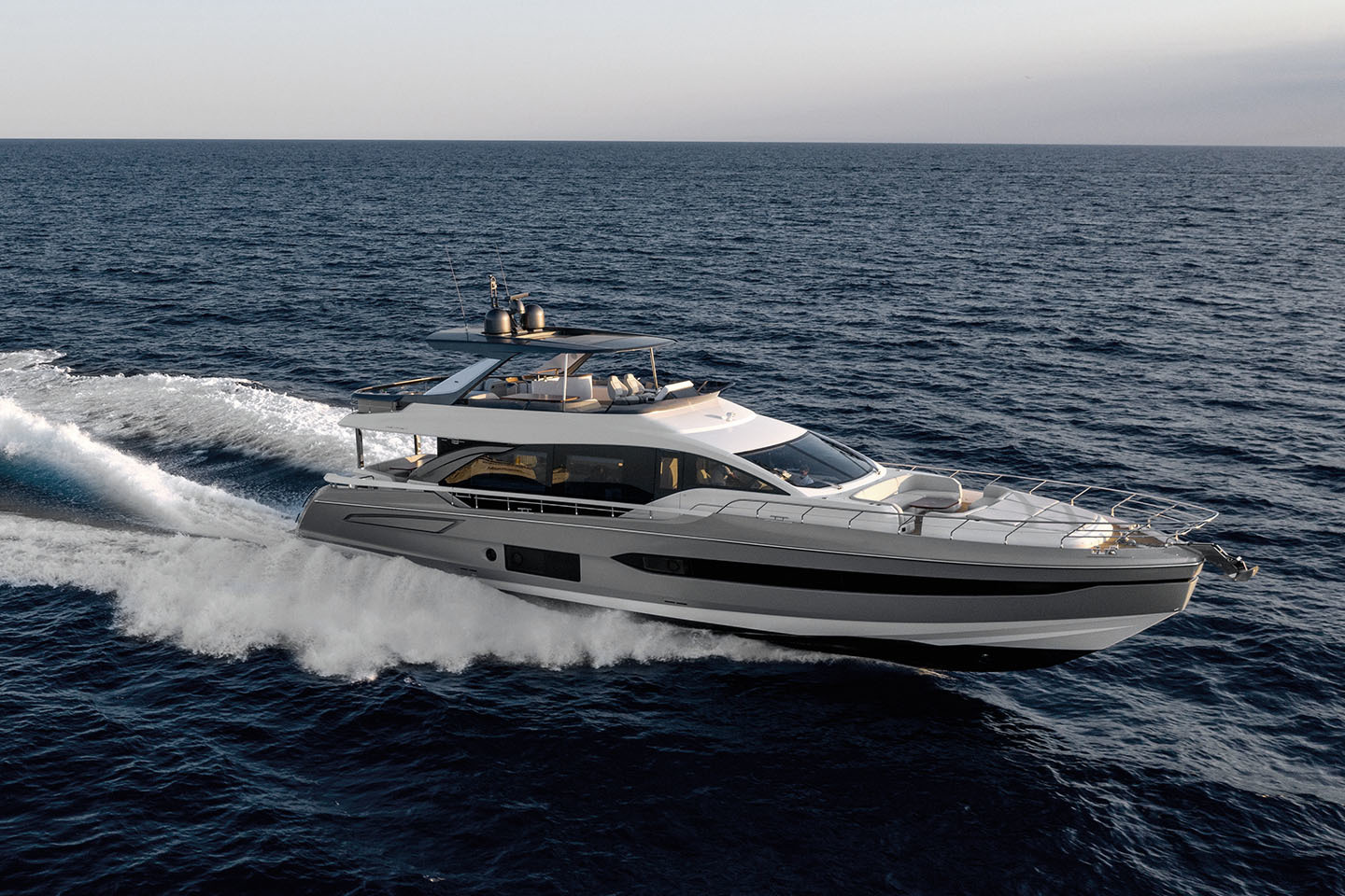 Azimut Fly 78 — photo 1