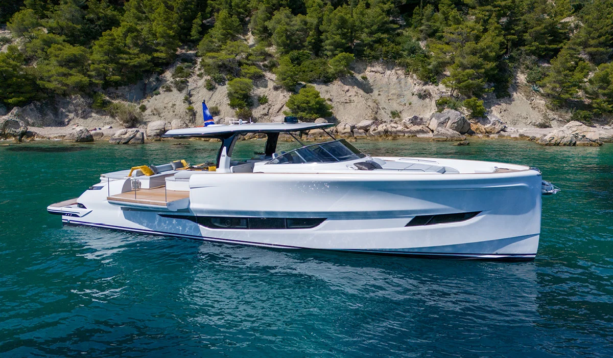 Solaris Power Yachts 60 Open — photo 1