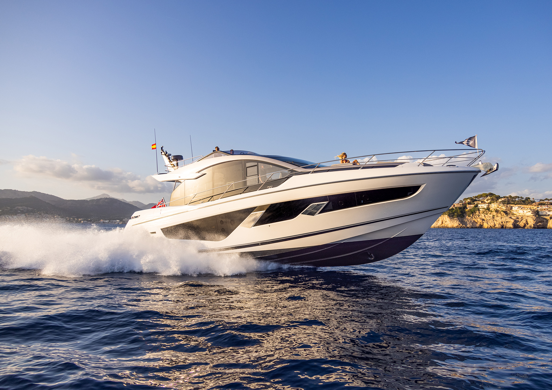 Sunseeker 65 SPORT YACHT — photo 1