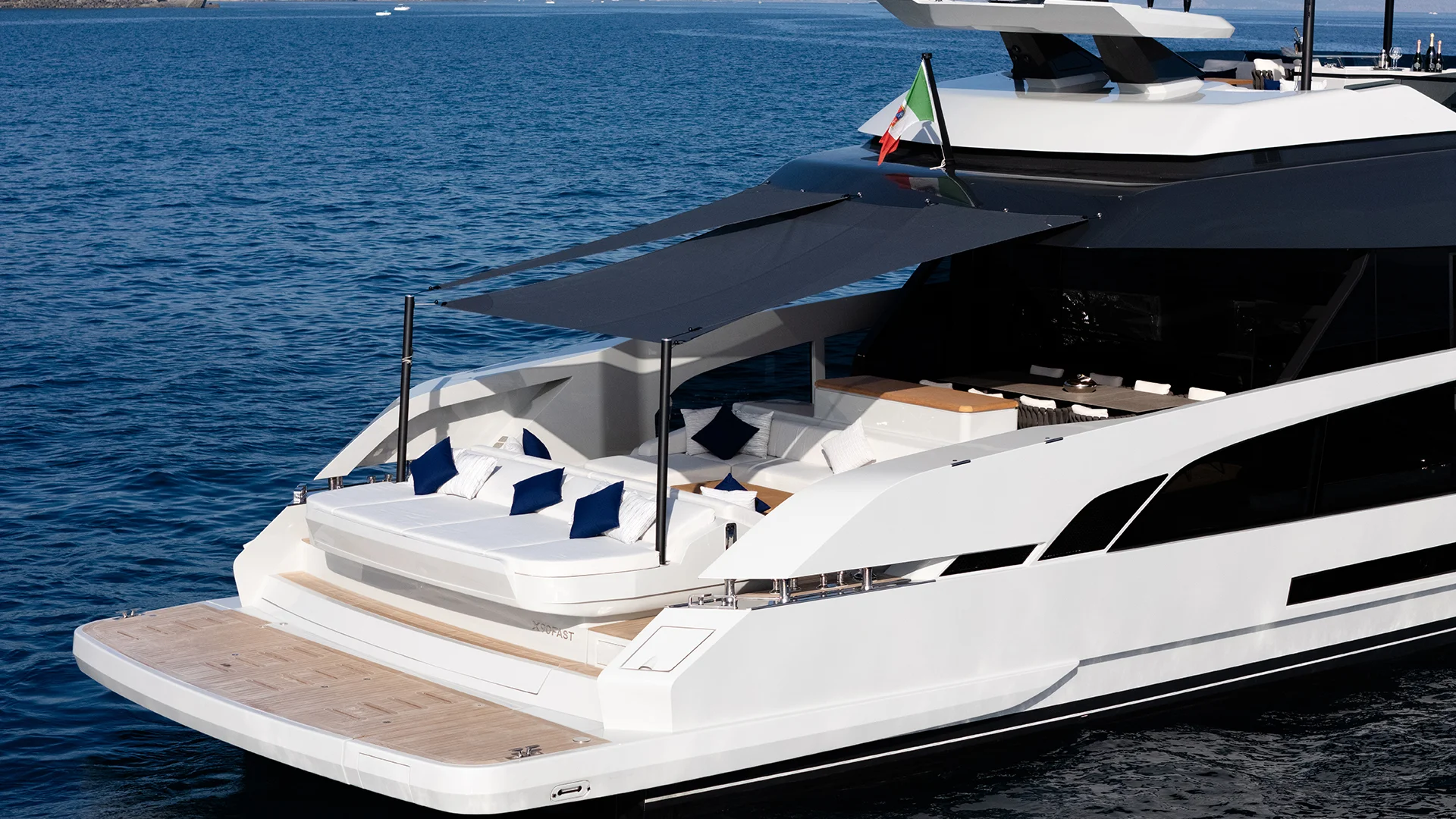 Extra yachts X90 Fast — photo 6