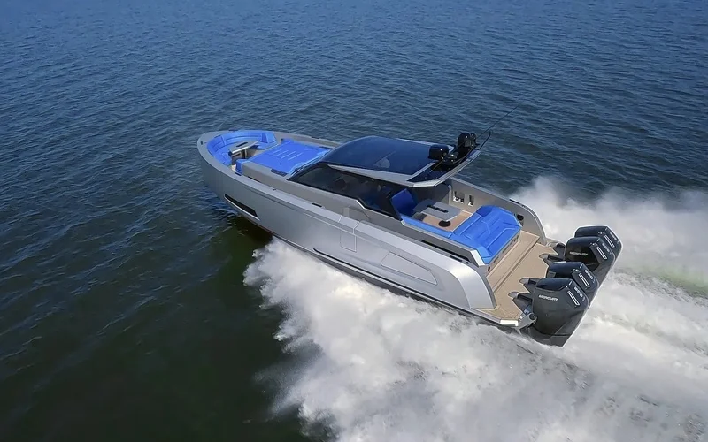 Vanquish Yachts VQ45 Veloce — photo 3