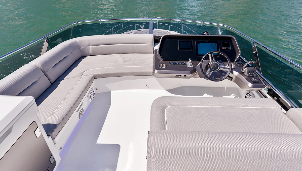 Galeon 440 fly — photo 8