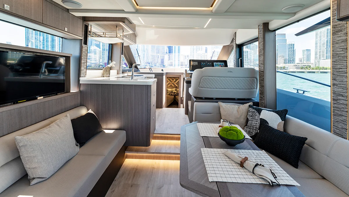 Galeon 440 fly — photo 10