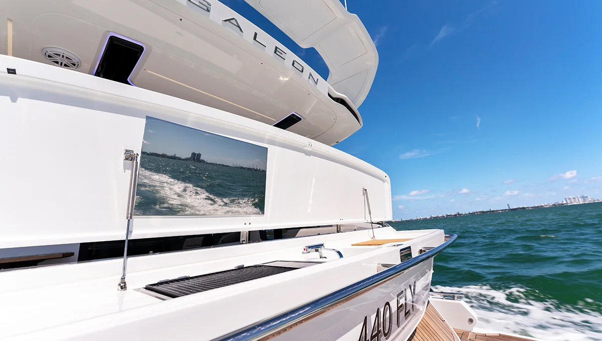 Galeon 440 fly — photo 4