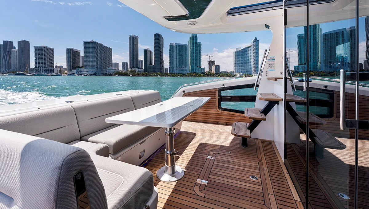 Galeon 440 fly — photo 6