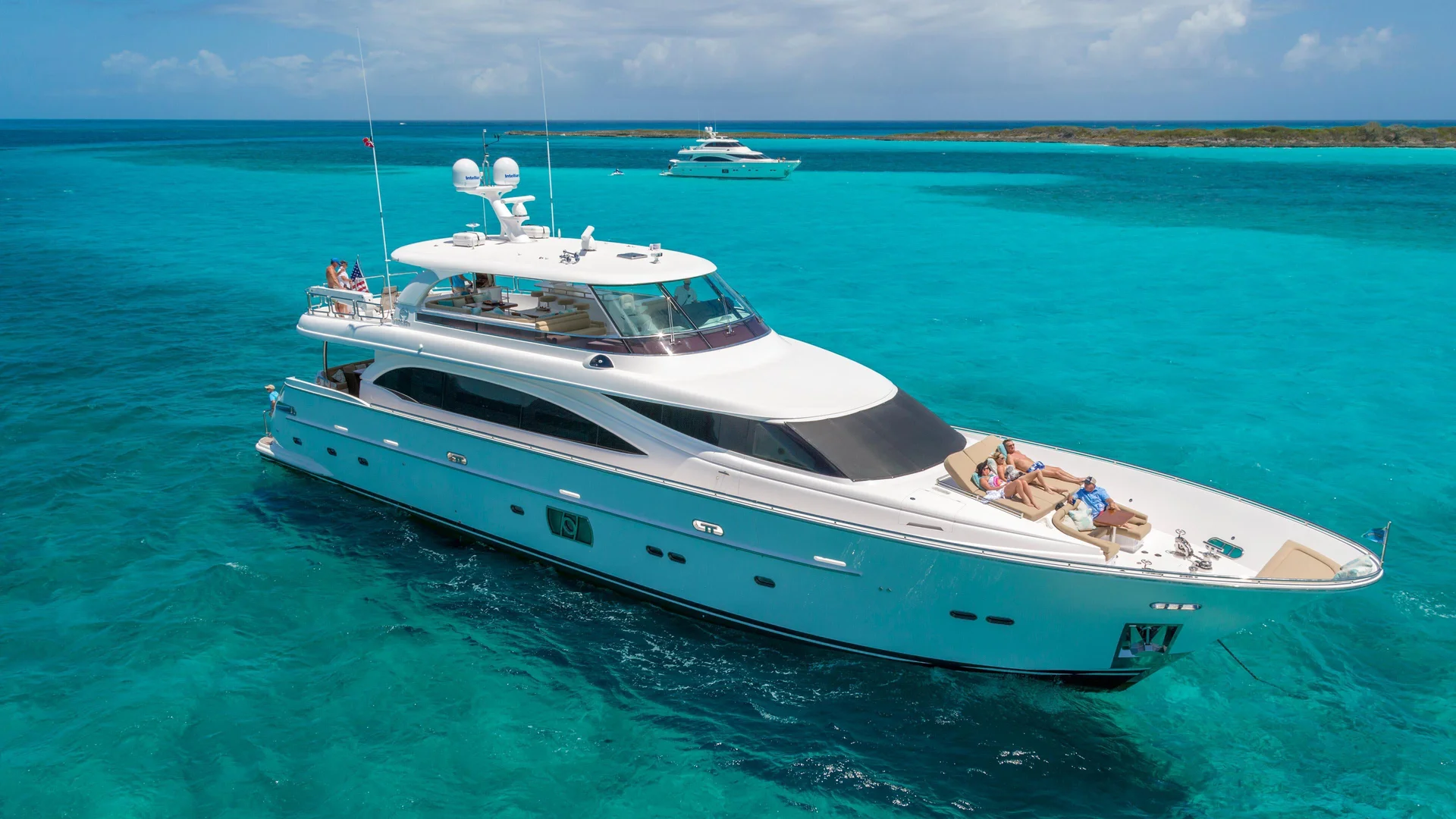 Horizon Yachts E98 — photo 1