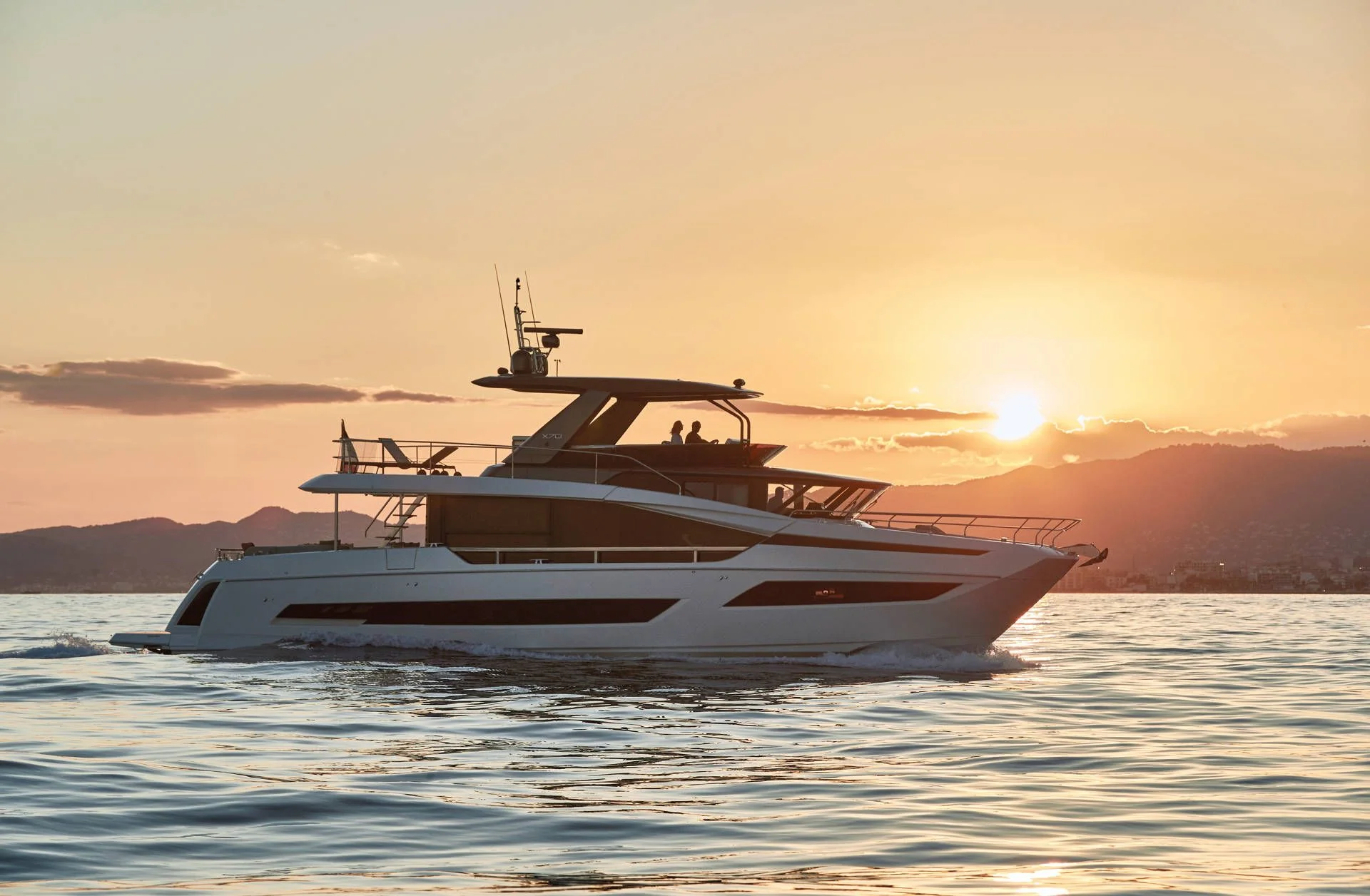 Prestige Yachts X70 — photo 4