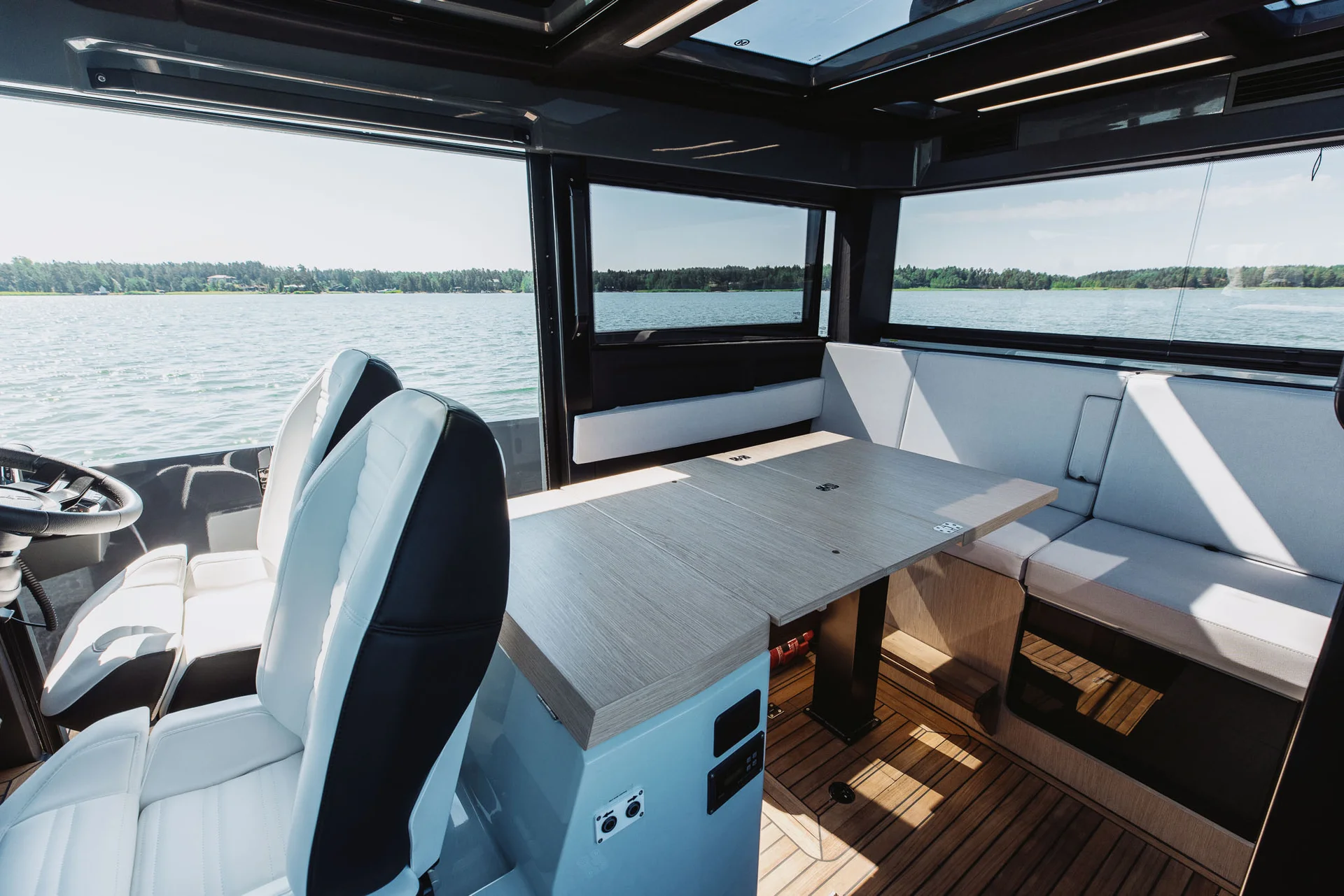 XO Boats EXPLR 44 — photo 7