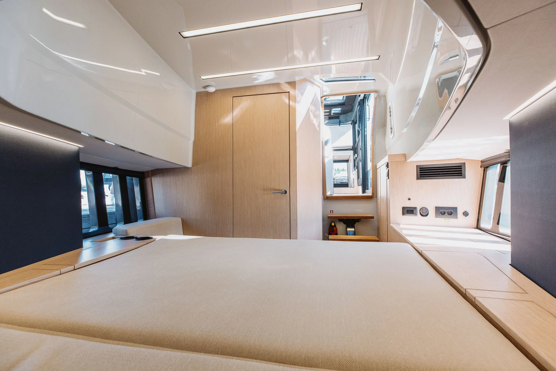 XO Boats EXPLR 44 — photo 10