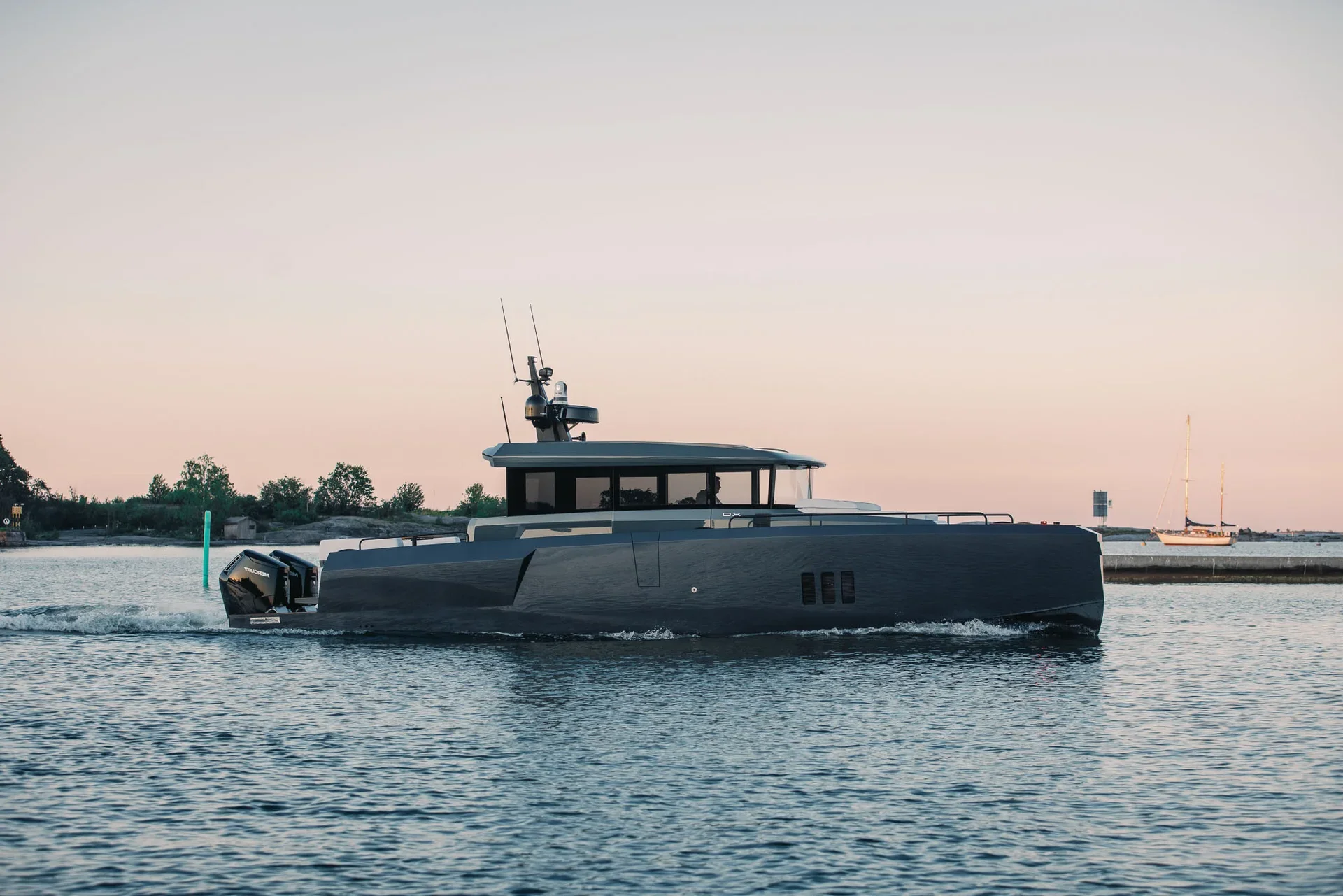 XO Boats EXPLR 44 — photo 1